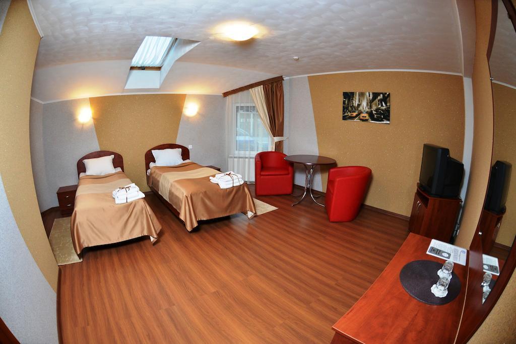 Forsage Hotel Rivne Szoba fotó