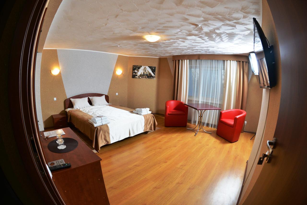 Forsage Hotel Rivne Szoba fotó